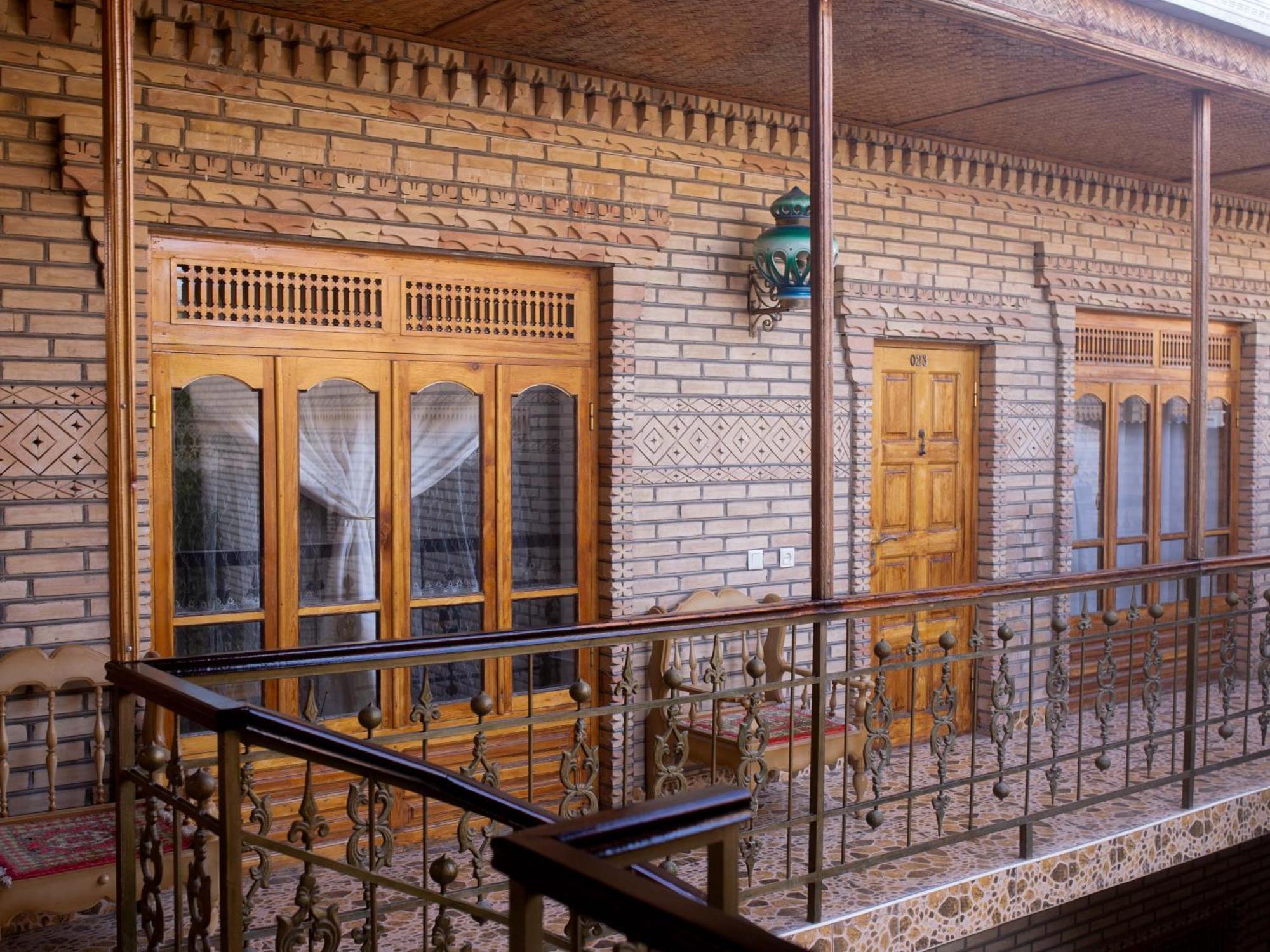 Sasha & Son Hotel Бухара Экстерьер фото
